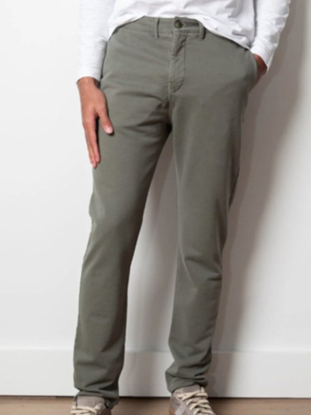 Leonard Frisbie  Max Chino Pant in Olive